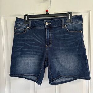 Size 8 EST 1948 dark wash distressed Mid rise Flat Front Chino jeans shorts. EUC